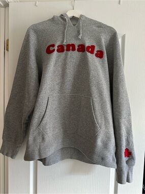 Roots Canada Hoodie Mens Large Grey Red Embroidered Logo Made In Canada 🇨🇦